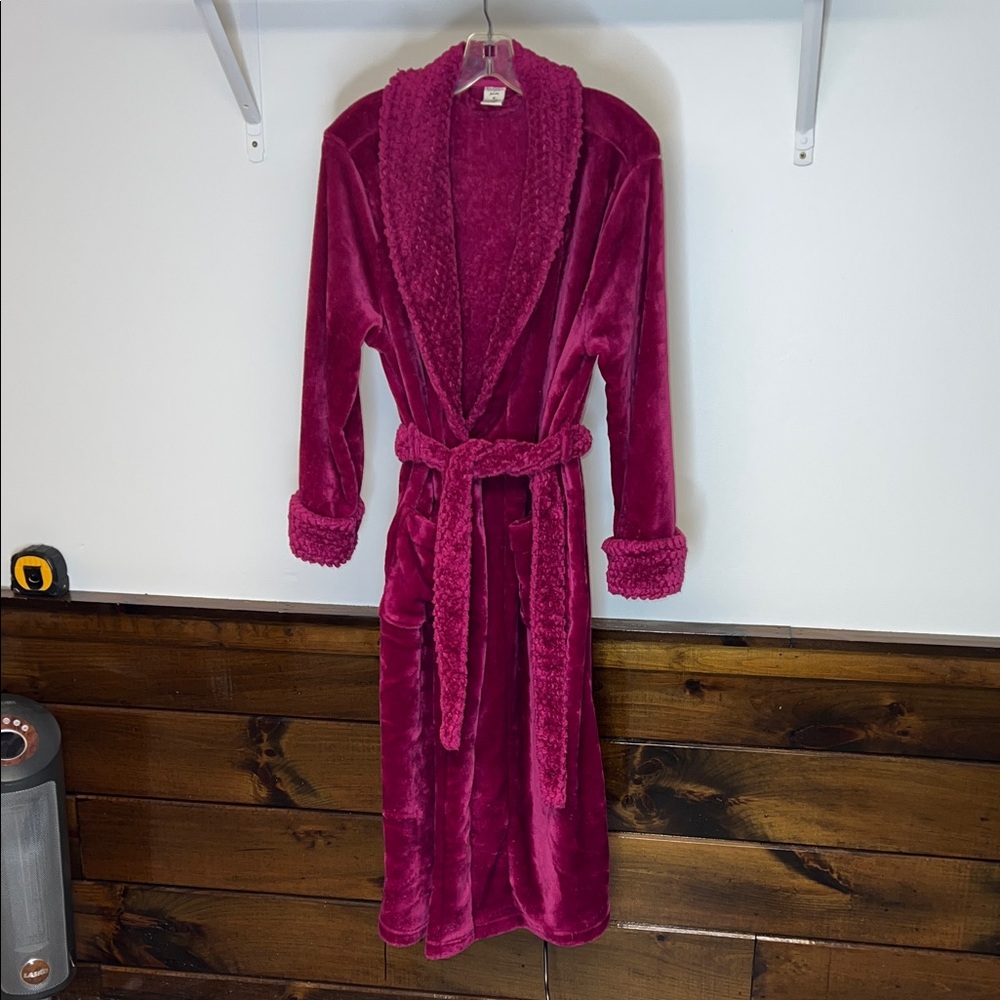 Sonoma Plush Pink Faux Fur‎ Robe- M